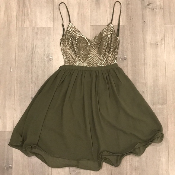 Dresses & Skirts - Open Back Dress